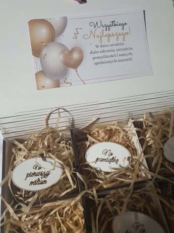 Przejdź do produktu Pudełko dzielone na gadżety18-stka Dowód Chłopak #3307DM